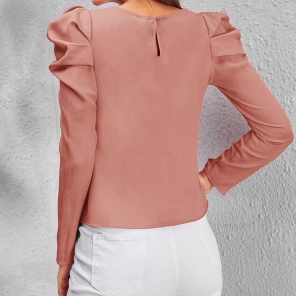 Boho gigot sleeve keyhole back blouse - Picture 11 of 16